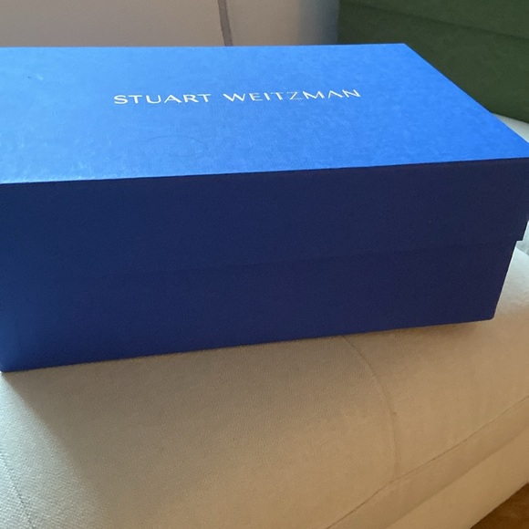 Stuart Weizmann  blue shoe box 13x9x5 - Picture 2 of 3